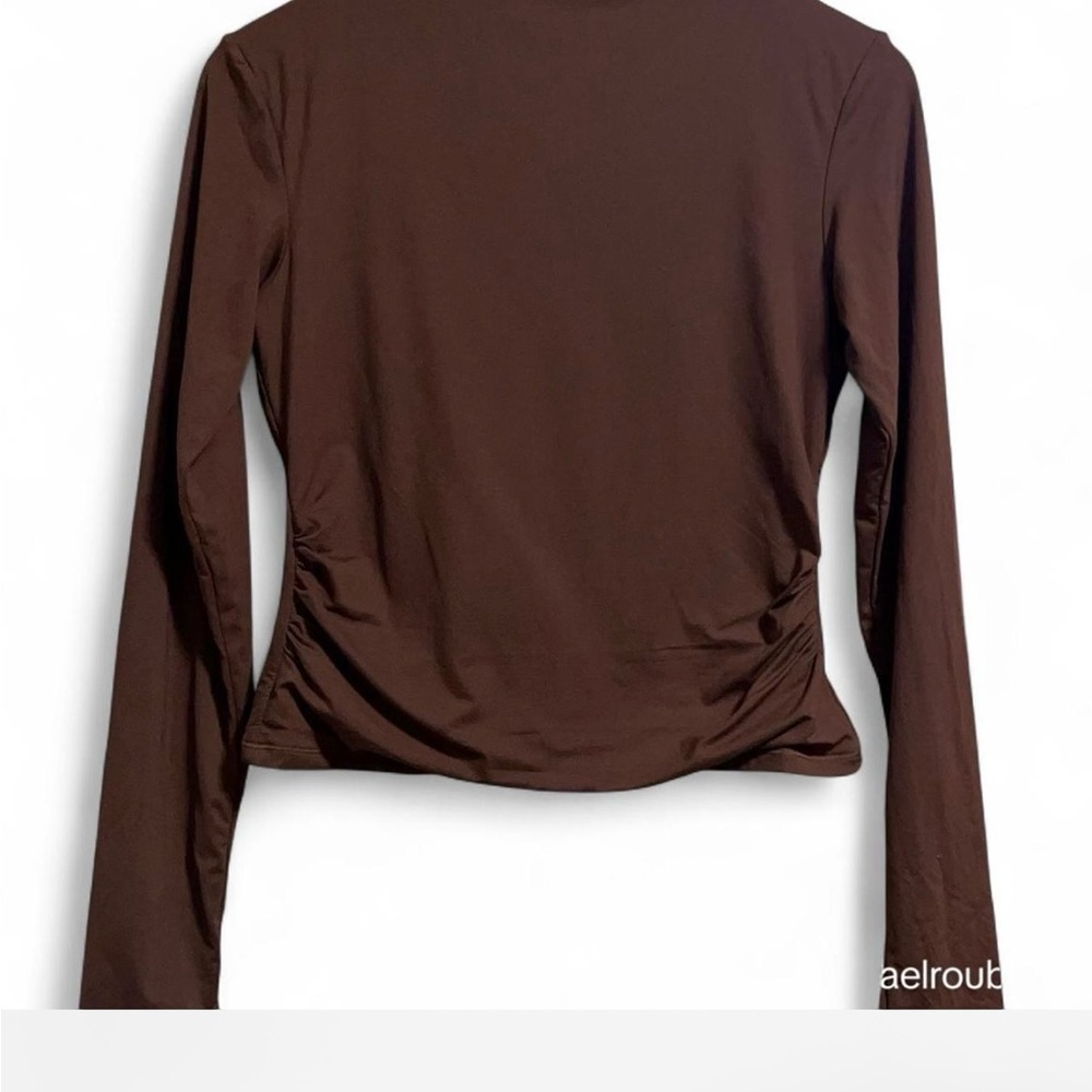 Aelrout Women's Chocolate Long Sleeve Top